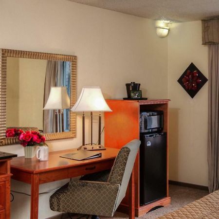 רפיד סיטי The Foothills Inn מראה חיצוני תמונה