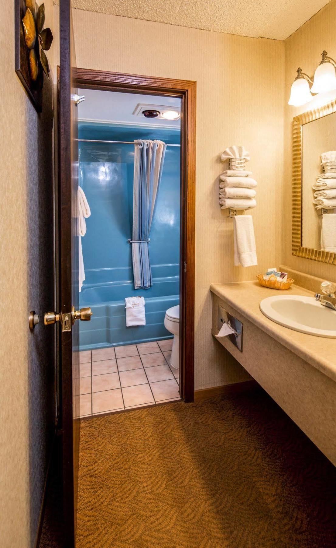 רפיד סיטי The Foothills Inn מראה חיצוני תמונה